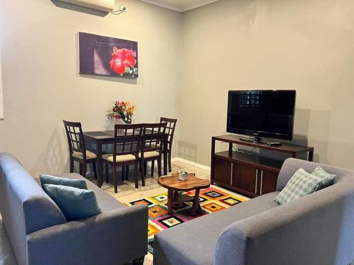 Garden Apartments นาดี ภายนอก รูปภาพ